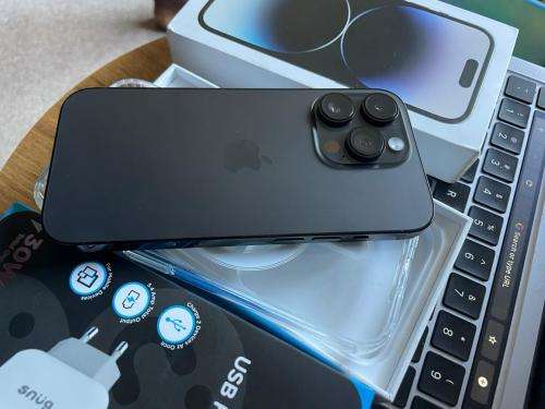 iPhone 14 Pro (128GB) Space Black * EXCELLENT AS NEW CONDITION* + Box & charger