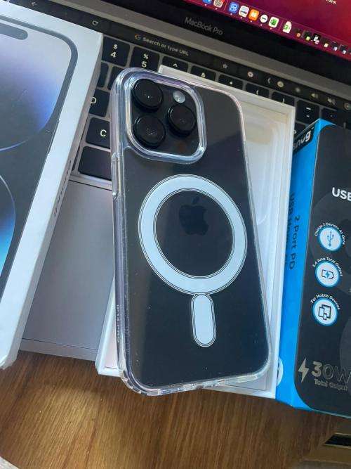 iPhone 14 Pro (128GB) Space Black * EXCELLENT AS NEW CONDITION* + Box & charger