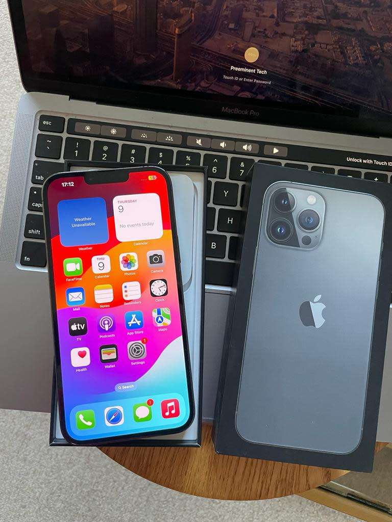 iPhone 13 Pro Max  (128GB) Midnight +box & accessories. Excellent Condition* OPEN TO ALL NETWORKS*