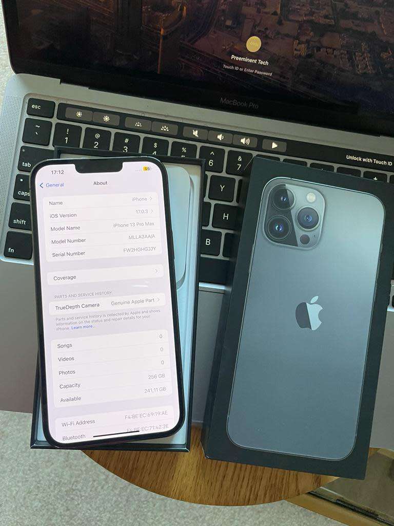 iPhone 13 Pro Max  (128GB) Midnight +box & accessories. Excellent Condition* OPEN TO ALL NETWORKS*