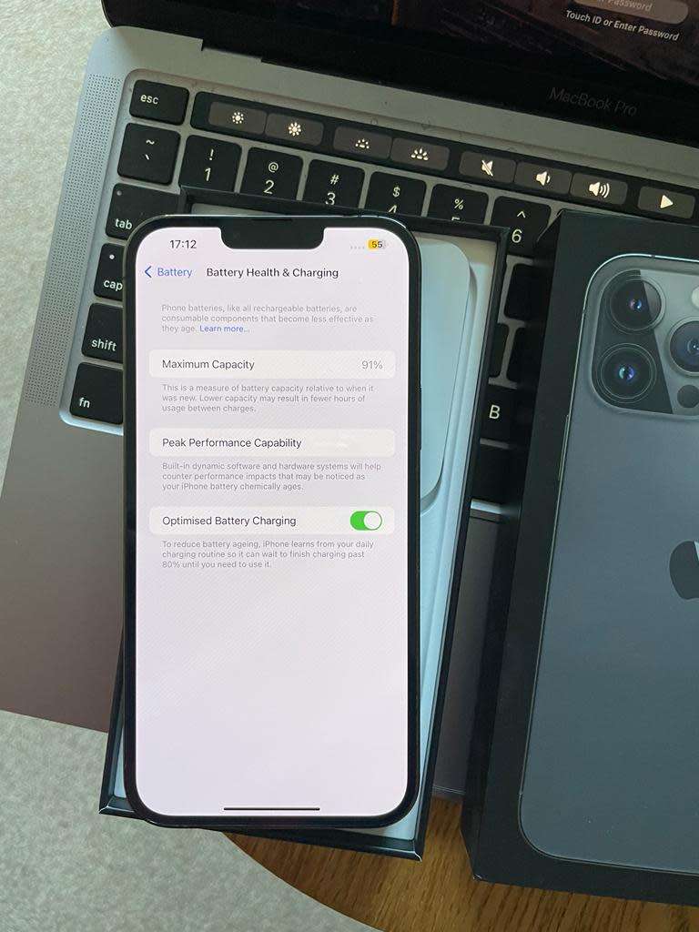 iPhone 13 Pro Max  (128GB) Midnight +box & accessories. Excellent Condition* OPEN TO ALL NETWORKS*