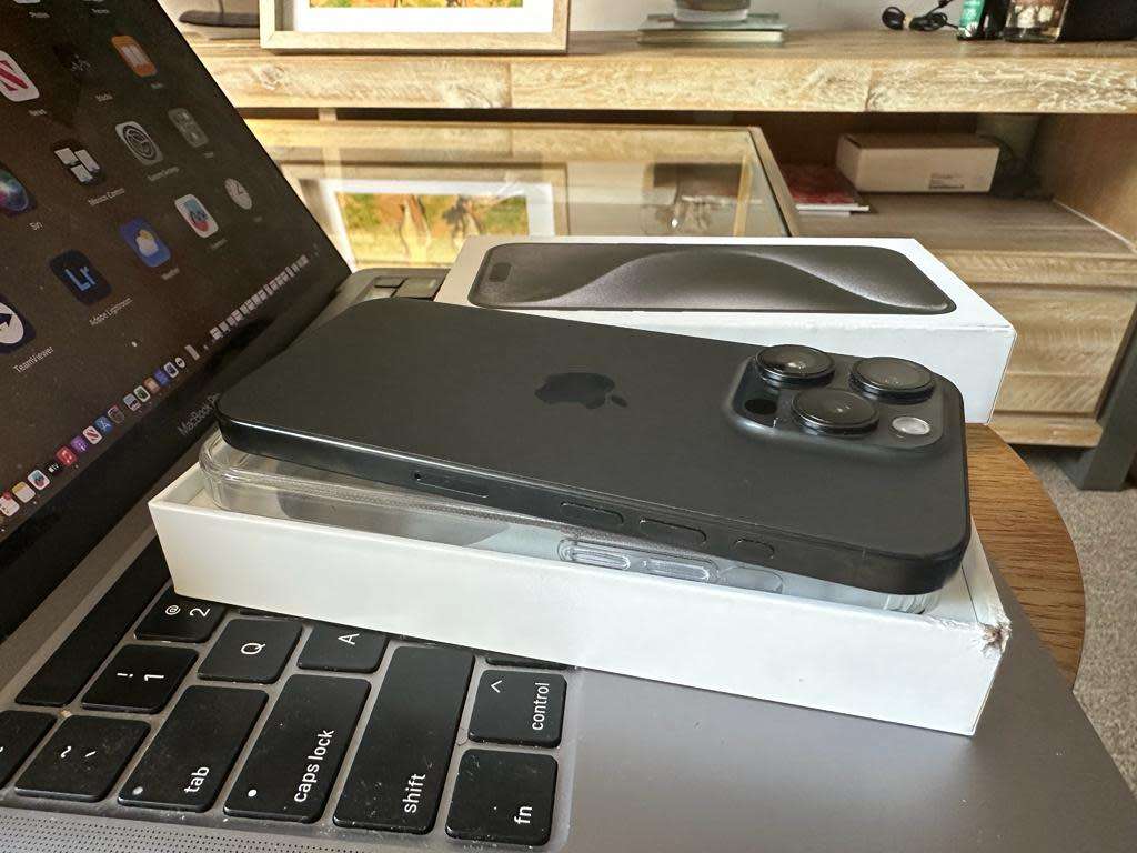 iPhone 15 Pro , Black Titanium (256GB)  Prestine Condition As New + box, charger and Accessories