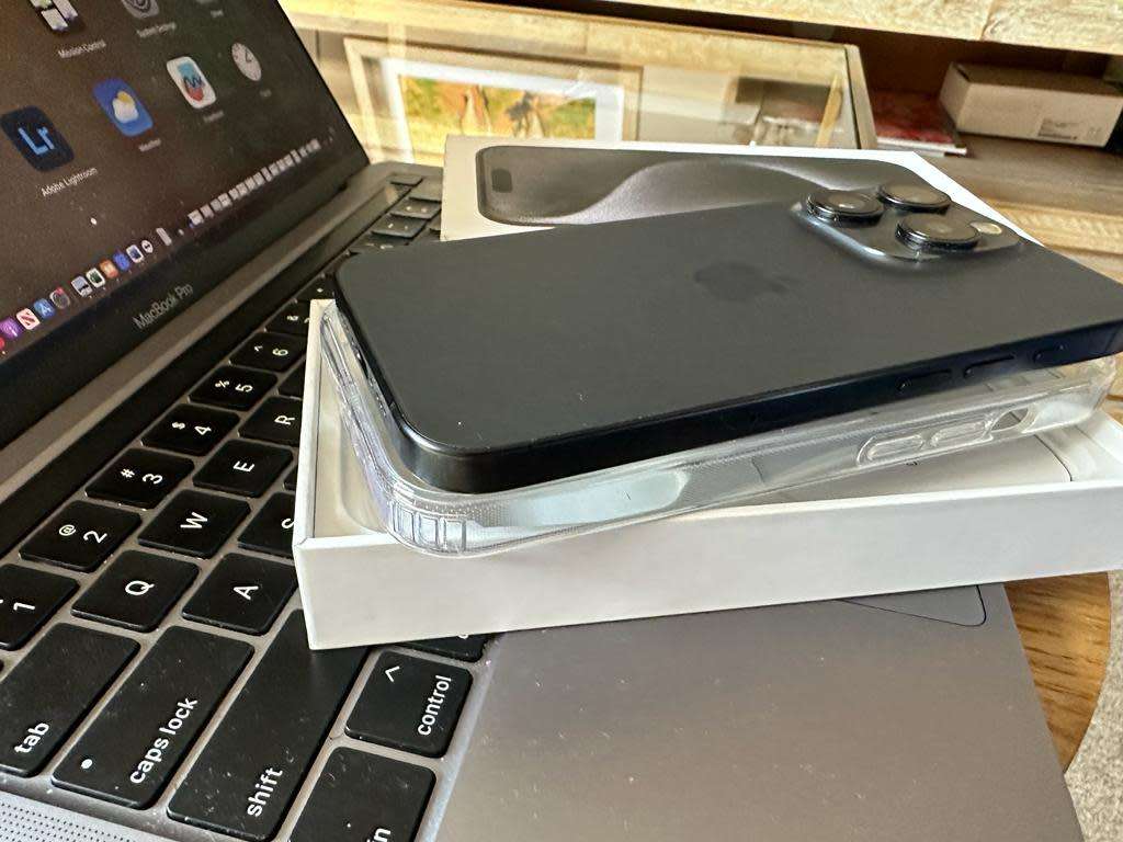 iPhone 15 Pro , Black Titanium (256GB)  Prestine Condition As New + box, charger and Accessories