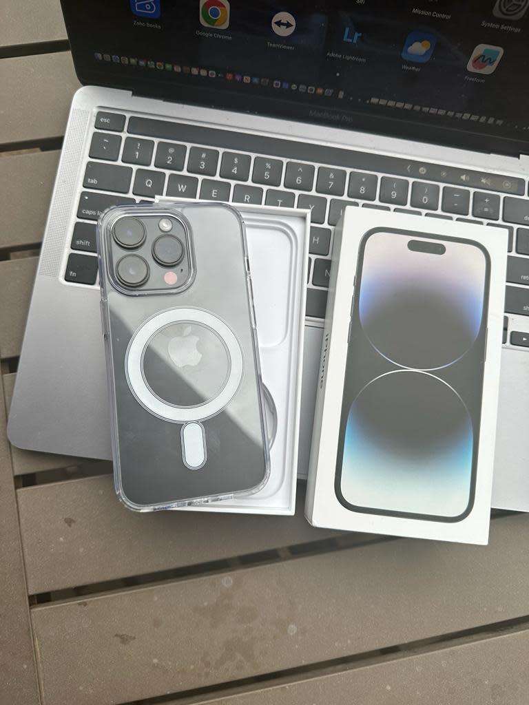 iPhone 14 Pro, Space Black (128GB)*REFURBISHED CONDITION *  + packaging and accessories