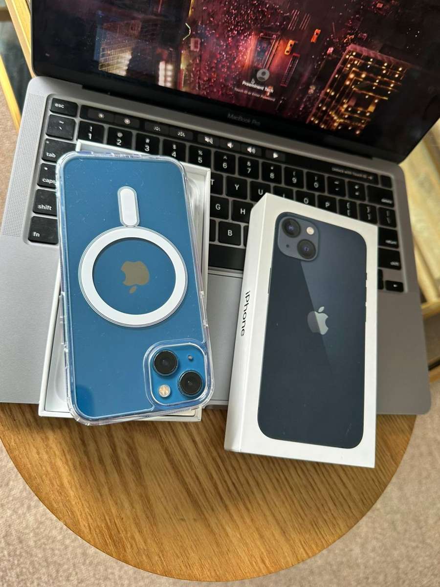 iPhone 13 , Blue (128GB)  Excellent Refurbished Condition + box, charger and Accessories