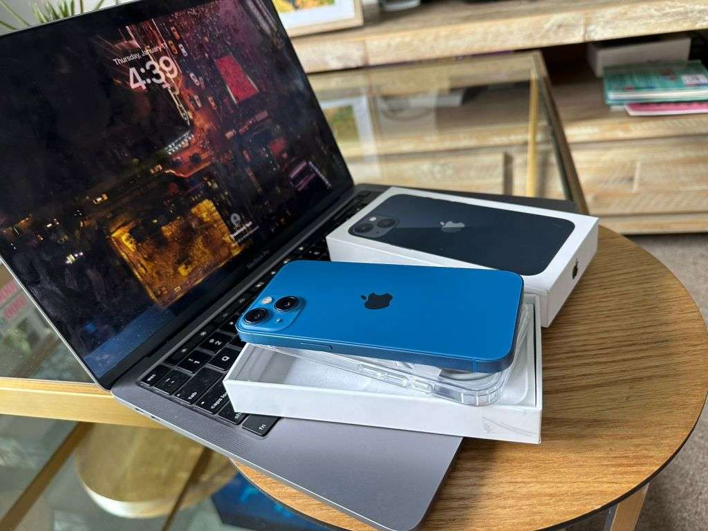 iPhone 13 , Blue (128GB)  Excellent Refurbished Condition + box, charger and Accessories