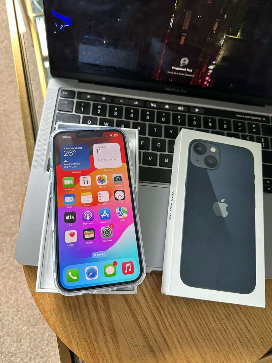 iPhone 13 , Blue (128GB)  Excellent Refurbished Condition + box, charger and Accessories