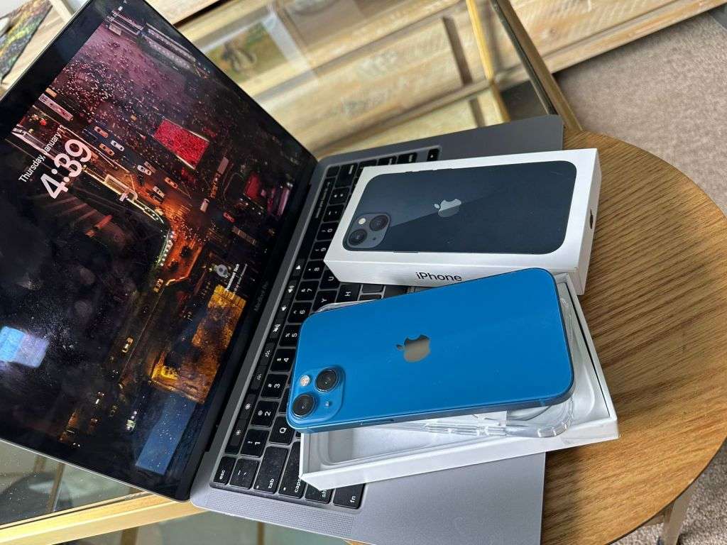 iPhone 13 , Blue (128GB)  Excellent Refurbished Condition + box, charger and Accessories