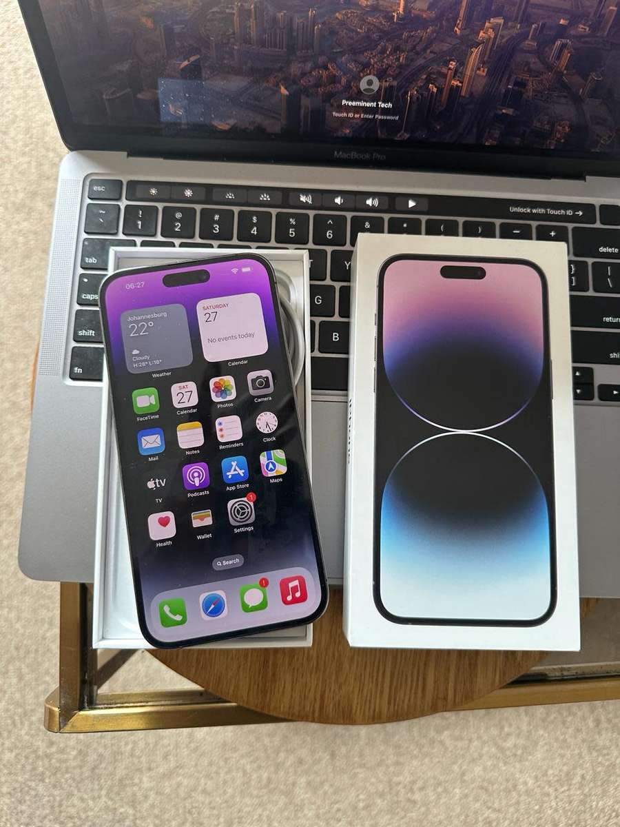iPhone 14 Pro Max  (128GB) Purple * PRESTINE CONDITION AS NEW * + complementary accessories