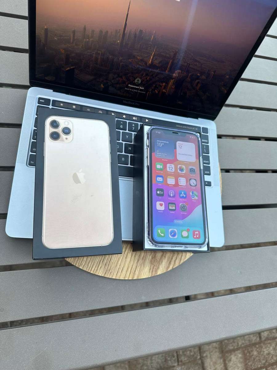 iPhone 11 Pro Max (64GB) Gold