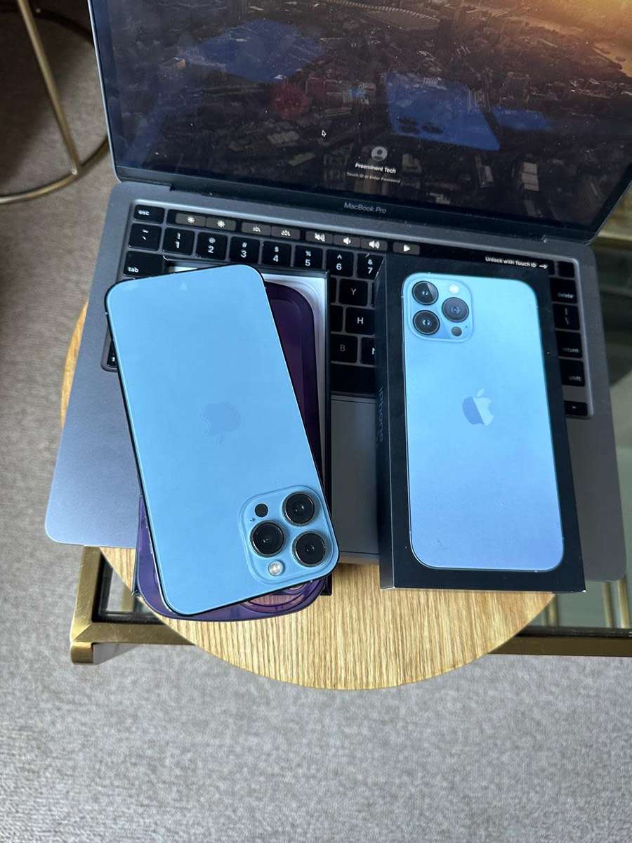 iPhone 13 Pro Max  (128GB) Excellent Condition + Box & Accessories