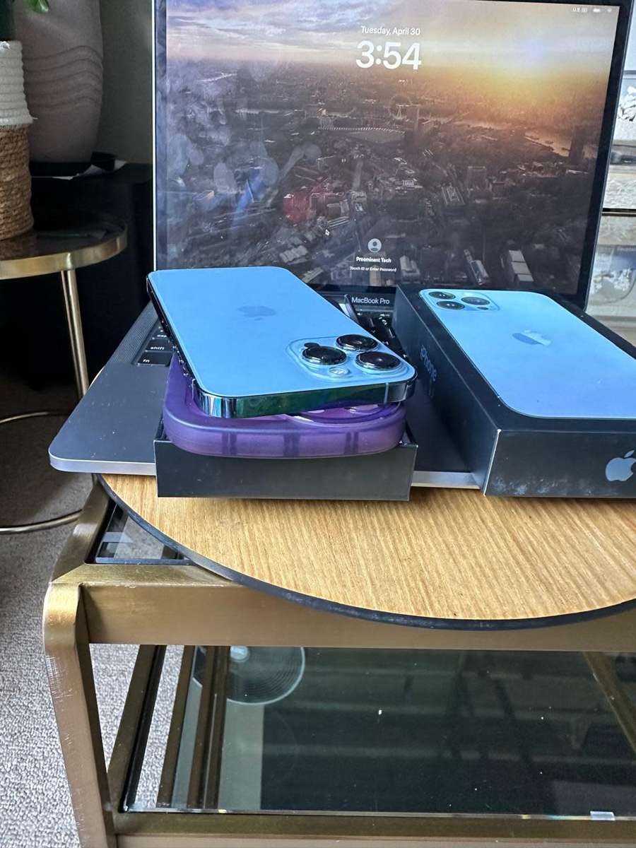 iPhone 13 Pro Max  (128GB) Excellent Condition + Box & Accessories