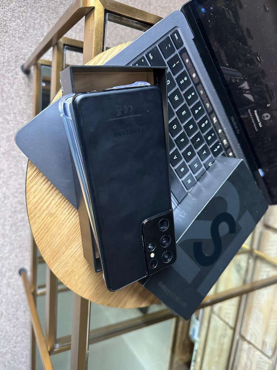 Samsung Galaxy S21 Ultra Phantom Black 12GB Ram (256GB)