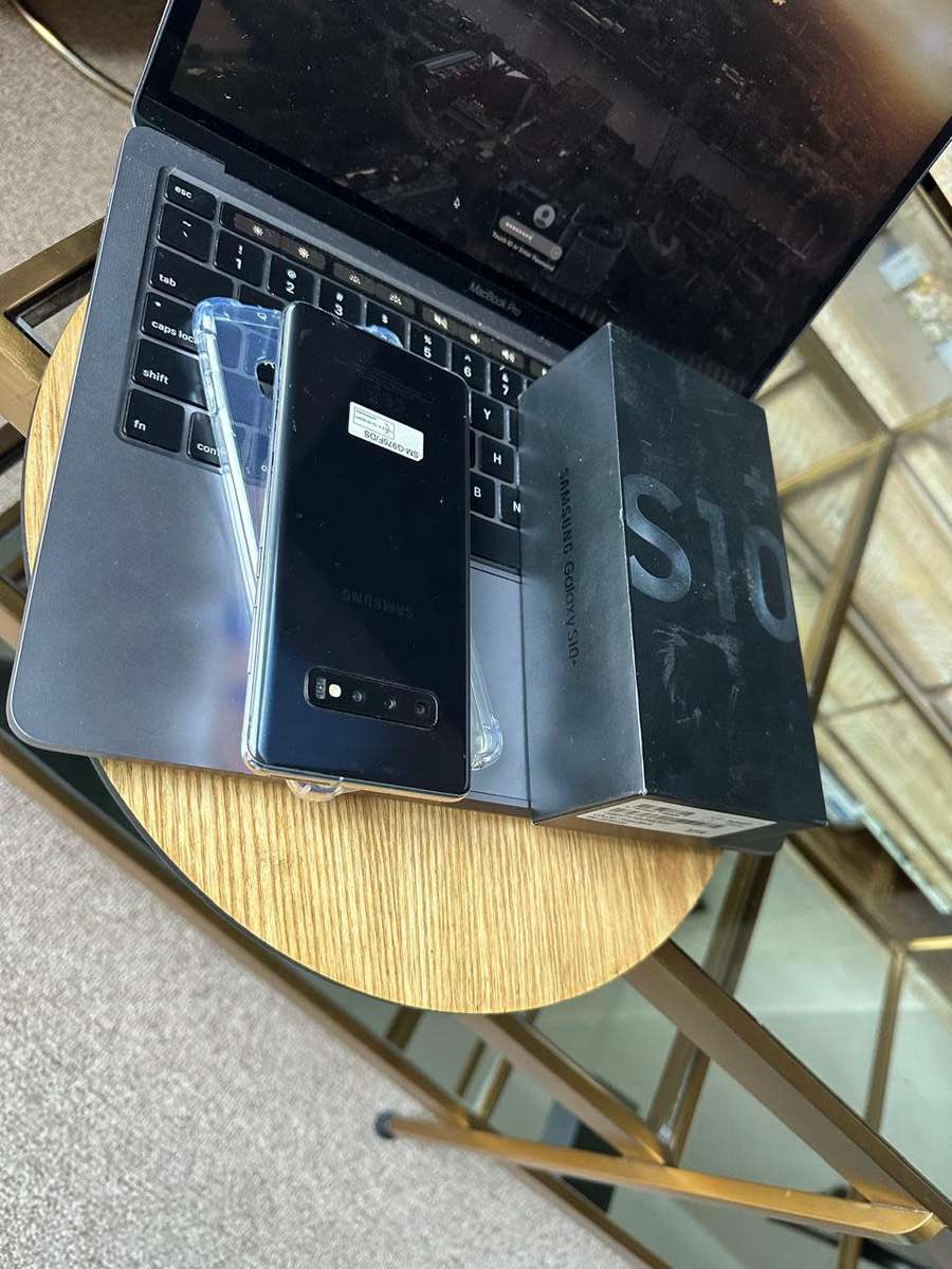 Samsung Galaxy S10Plus   (128GB) Excellent Condition + accessories *Dual Sim*