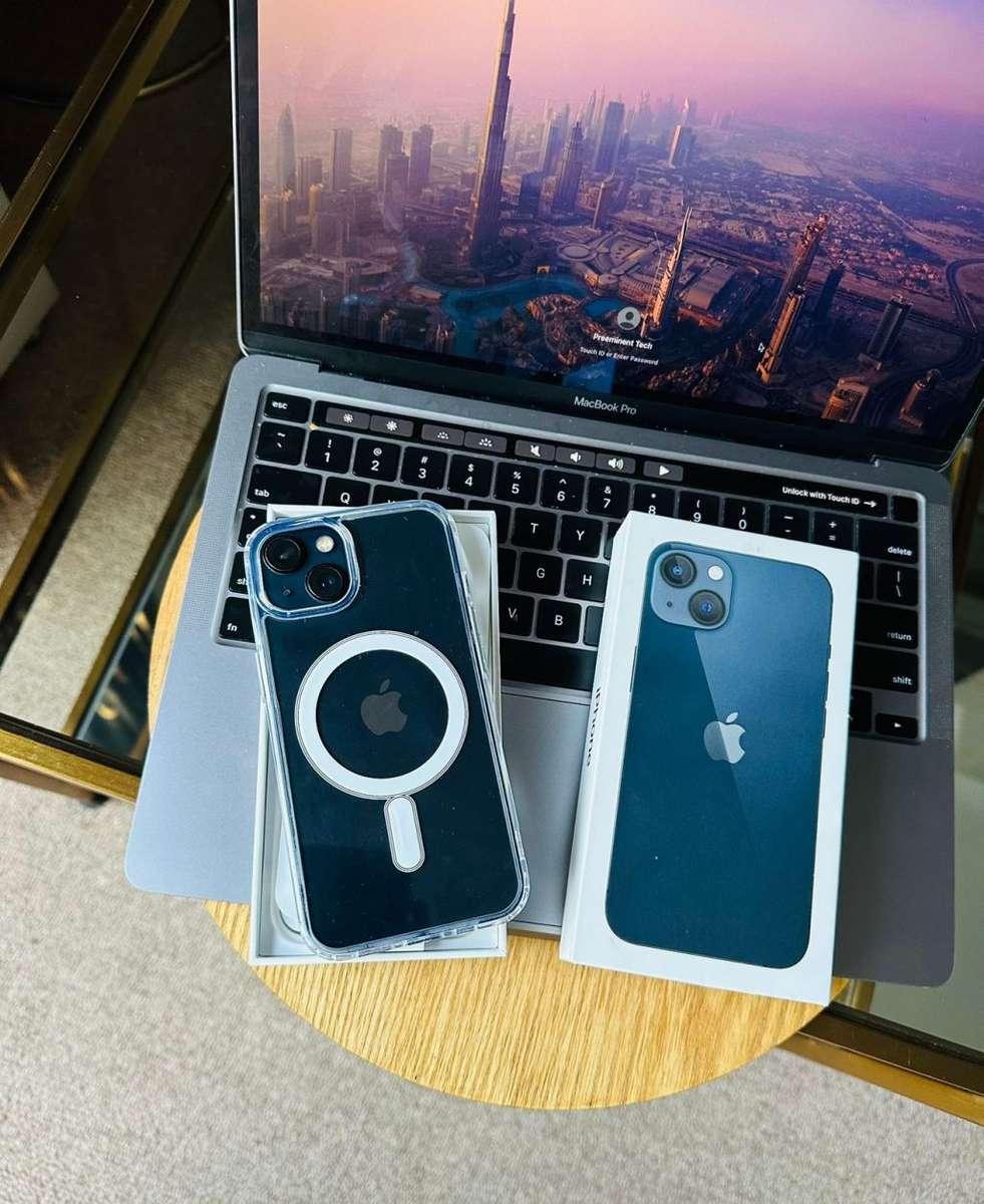 iPhone 13 , Midnight (128GB)  Excellent Pre-owned  Condition + box, charger and Accessories