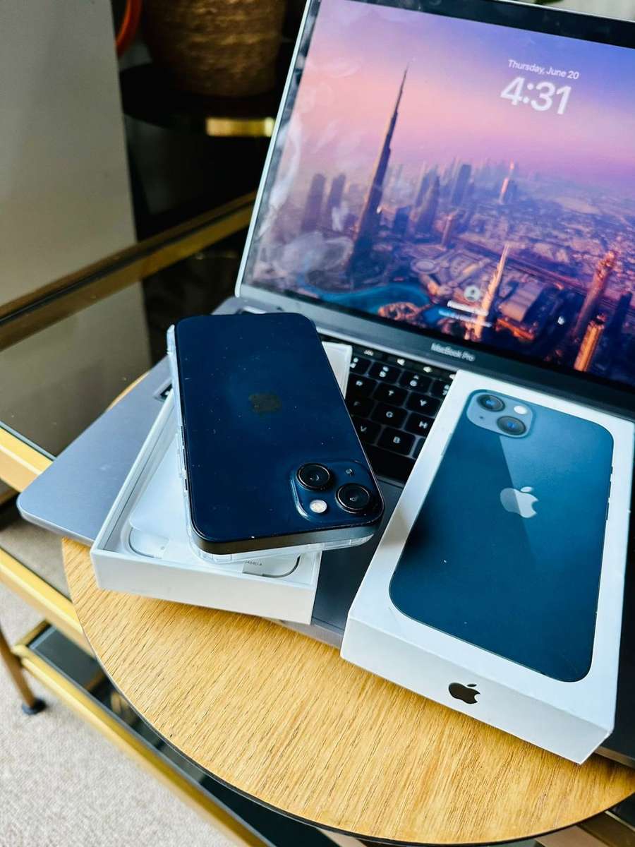 iPhone 13 , Midnight (128GB)  Excellent Pre-owned  Condition + box, charger and Accessories