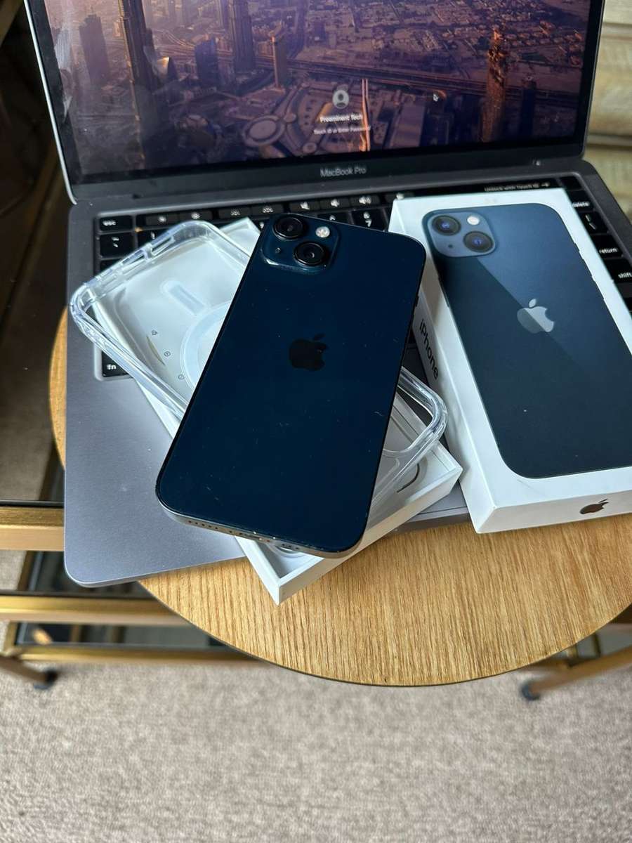 iPhone 13 , Midnight (128GB)  Excellent Pre-owned  Condition + box, charger and Accessories