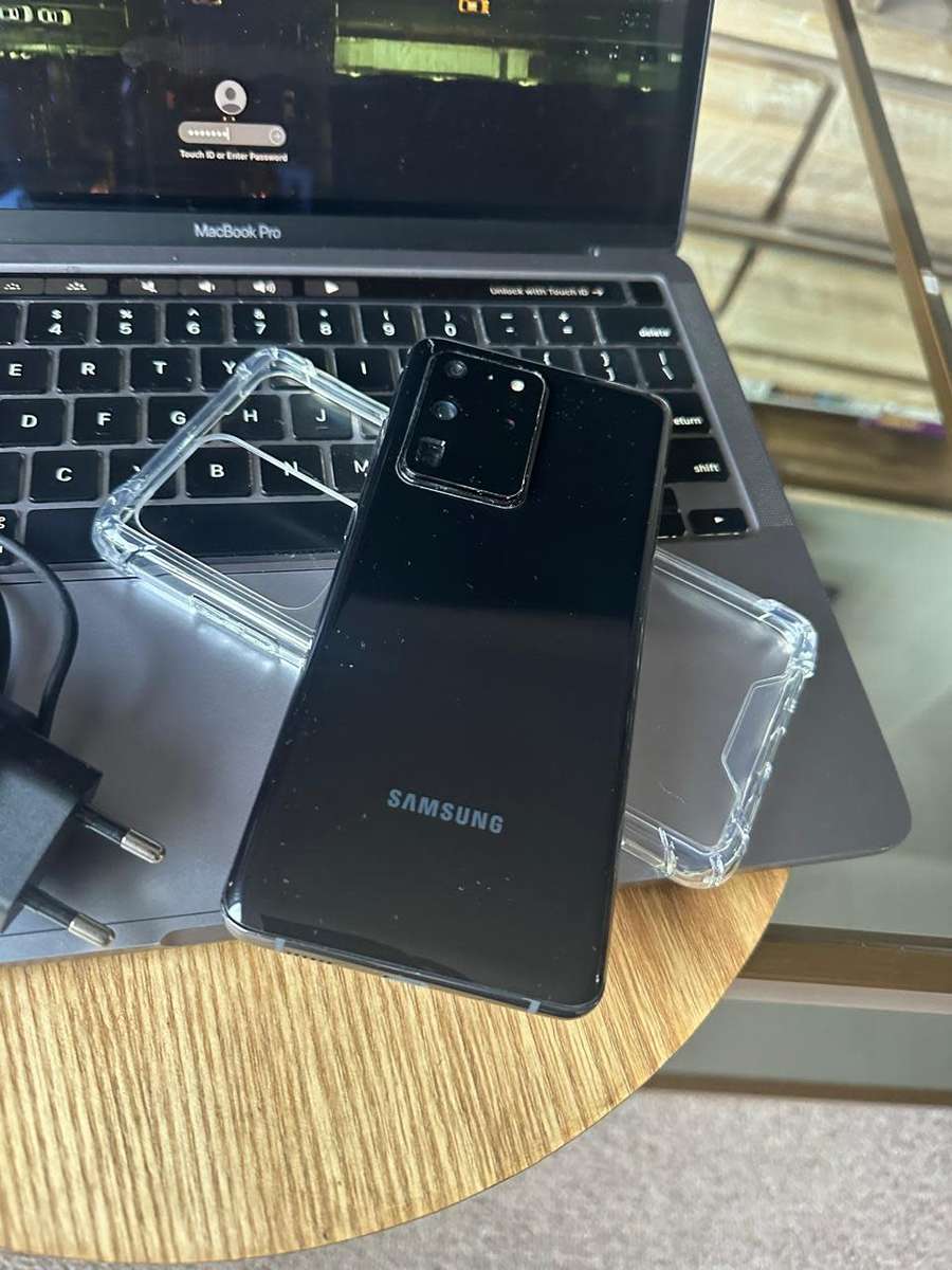 Samsung Galaxy S20 Ultra, Black 12GB RAM (256GB)