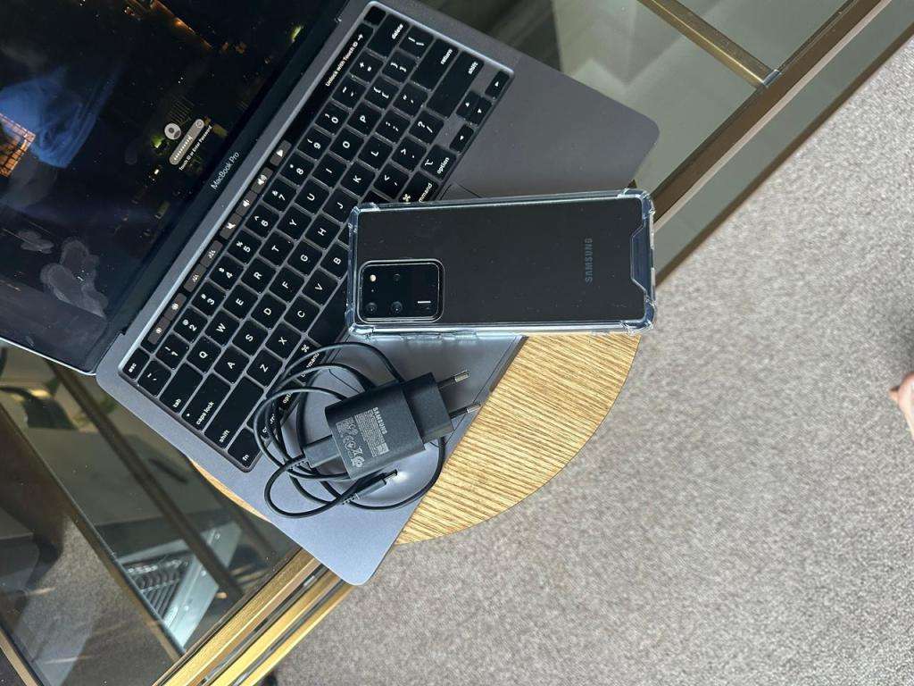 Samsung Galaxy S20 Ultra, Black 12GB RAM (256GB)