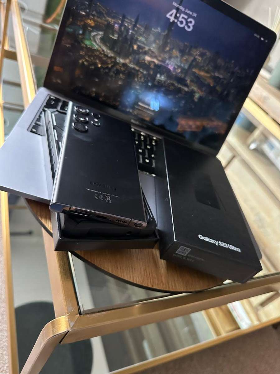 Samsung Galaxy S23 Ultra Phantom Black 12GB RAM (256GB) In Prestine Condition + Box & Accessories