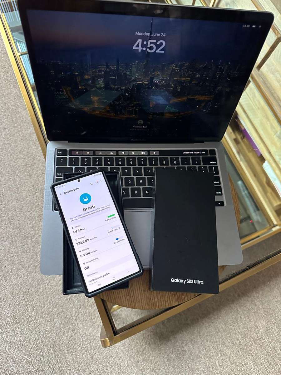 Samsung Galaxy S23 Ultra Phantom Black 12GB RAM (256GB) In Prestine Condition + Box & Accessories