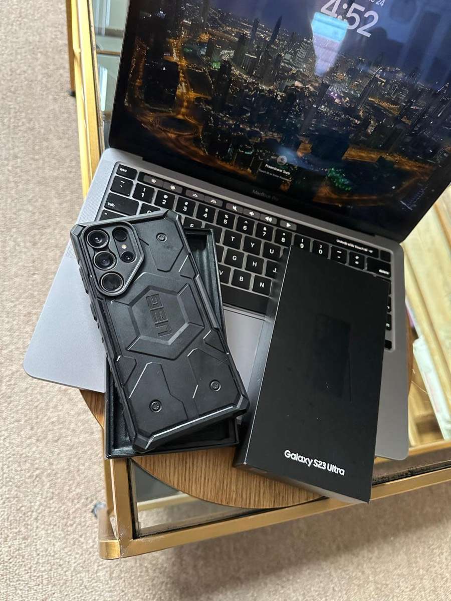 Samsung Galaxy S23 Ultra Phantom Black 12GB RAM (256GB) In Prestine Condition + Box & Accessories