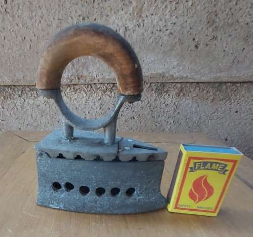 Vintage Aluminum Travel Iron