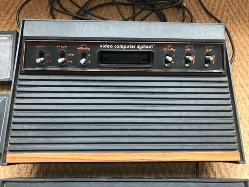 Retro Gaming Bundle - Atari 2600 and Famicom