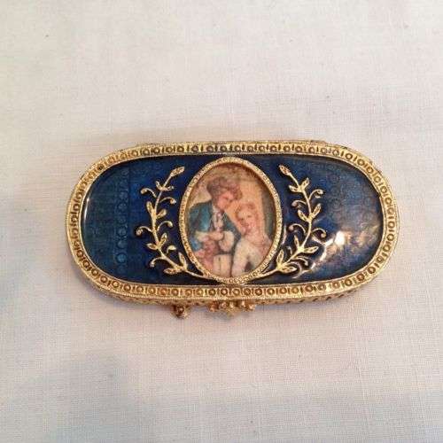 Beautiful Vintage Estee Lauder solid perfume compact