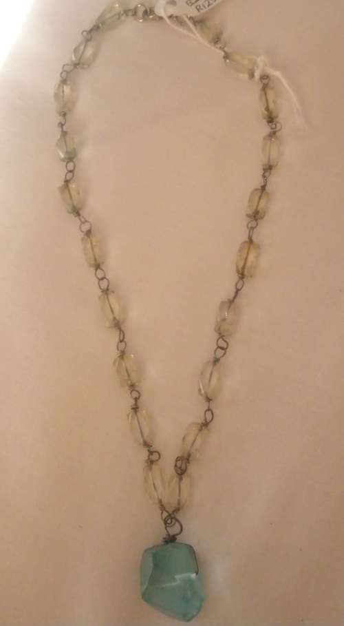 SALE! Vintage blue and clear stone/crystal neckace