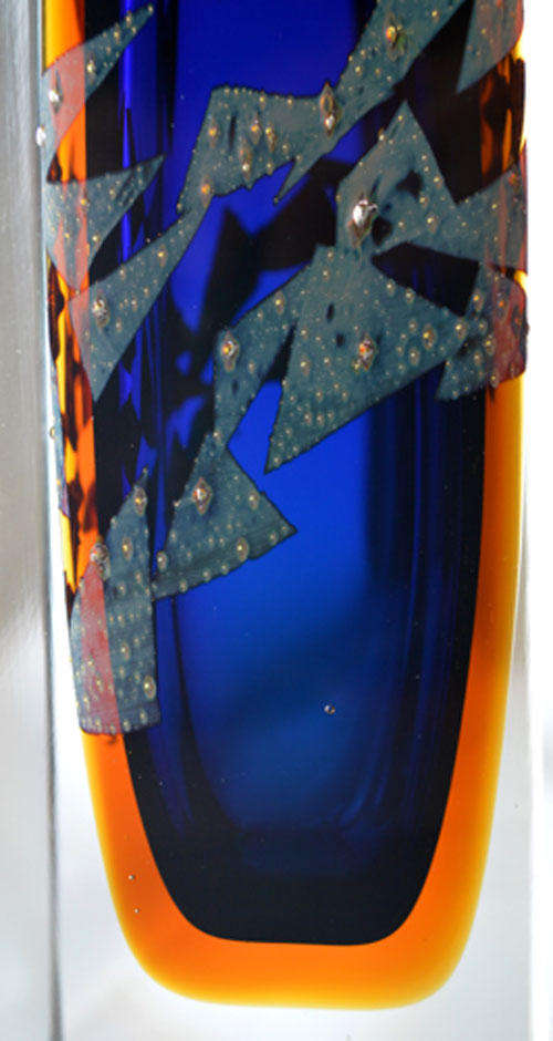 MAGNIFICENT & SIGNED RARE EXBOR CZECH GLASS SCULPTURAL VASE, DESIGNED BY PAVEL HLAVA IN 1964