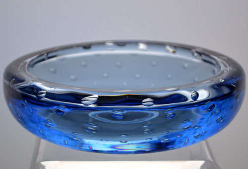 * ICE BLUE MURANO BOWL IN EXCELLENT CONDITION - HIGHLY COLLECTIBLE MID 20TH CENTURY RETRO GLASS