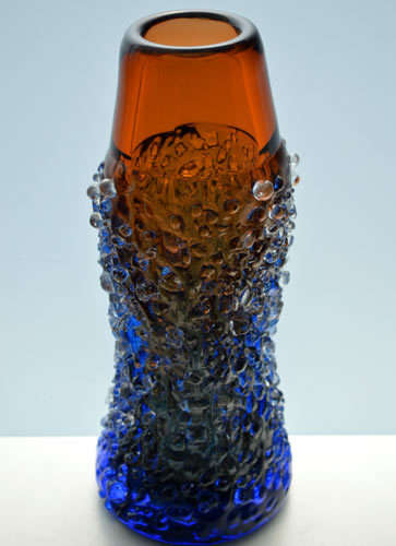 MAGNIFICENT MILOSLAVA SVOBODA `GALAXY` CZECH ART GLASS VASE, DESIGNED IN 1965 FOR SKRDLOVICE GLASS