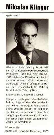 MAGNIFICENT ZBS CZECH ART GLASS SCULPTURAL VASE, DESIGN PROF MILOSLAV KLINGER (1922-1999)