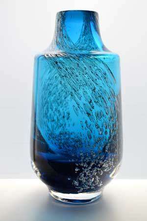 LARGE COBALT BLUE WITH AIR BUBBLES : A 70s BEAUTY DESIGNED BY HEINRICH LOFFELHART FOR SCHOTT ZWIESEL