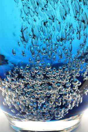 LARGE COBALT BLUE WITH AIR BUBBLES : A 70s BEAUTY DESIGNED BY HEINRICH LOFFELHART FOR SCHOTT ZWIESEL