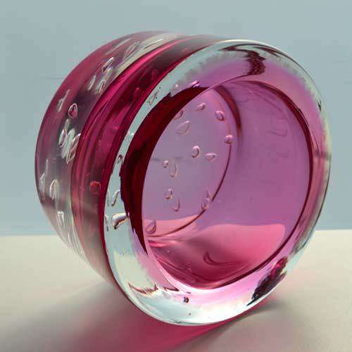 DAZZLINGLY BEAUTIFUL MODERN PINK CZECH ART BOWL DESIGNED BY JAROSLAV SVOBODA (1938-) IN 1974