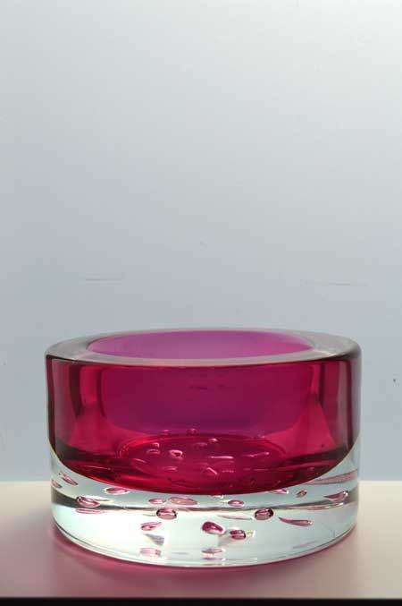DAZZLINGLY BEAUTIFUL MODERN PINK CZECH ART BOWL DESIGNED BY JAROSLAV SVOBODA (1938-) IN 1974