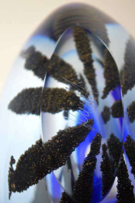 *SIGNED!! DAZZLINGLY BEAUTIFUL MODERN CZECH ART GLASS VASE (SPACEK) WITH METAL INCLUSIONS