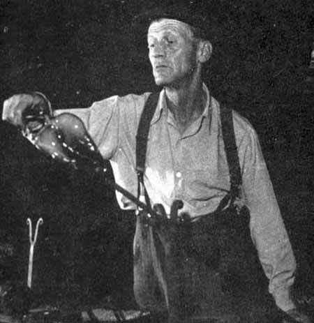 *A RARE 1955 CZECH HARRACH 'HARRTIL' VASE WITH WOVEN FIBRES, DESIGNED BY MILOS PULPITEL &  SCHWEDLER