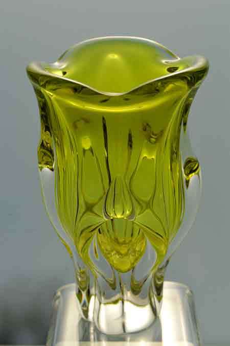 DAZZLINGLY BEAUTIFUL CZECH ART GLASS CHRIBSKA VASE DESIGNED BY PROF JOSEF HOSPODKA IN THE 1970s