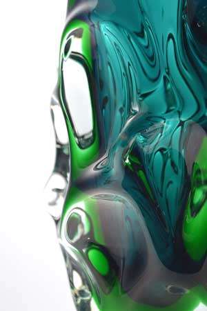 * A DAZZLING SKRDLOVICE ART GLASS VASE DESIGNED BY JAN BERANEK (1933-)