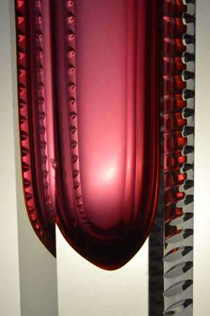 A BEAUTIFUL PINK AND CLEAR HAND-CUT CZECH ART GLASS SCULPTURAL VASE : A GIFT AT THIS STARTING PRICE!