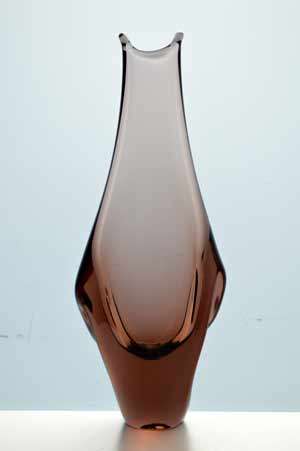 * MAGNIFICENT ZBS CZECH ART GLASS VASE, DESIGNED BY PROF MILOSLAV KLINGER (1922-1999)