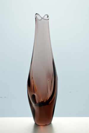 * MAGNIFICENT ZBS CZECH ART GLASS VASE, DESIGNED BY PROF MILOSLAV KLINGER (1922-1999)