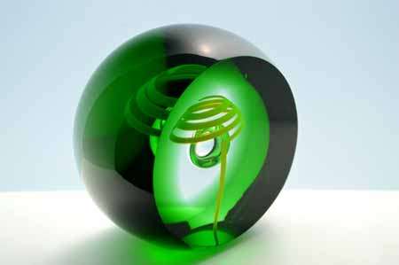 PERHAPS THE FINEST SCULPTURAL PAPERWEIGHT EVER! CONTEMPORY & MODERN DESIGN BY PAVEL HAVELKA (1969-)