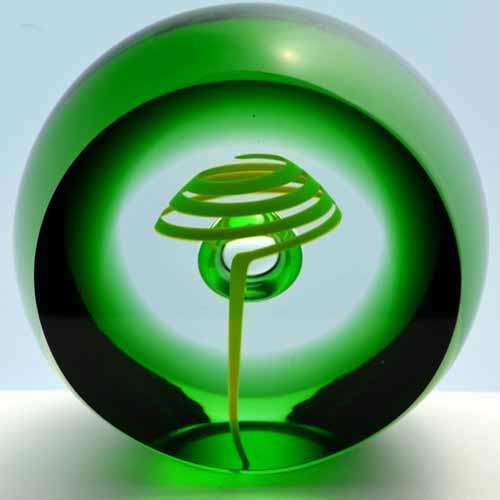 PERHAPS THE FINEST SCULPTURAL PAPERWEIGHT EVER! CONTEMPORY & MODERN DESIGN BY PAVEL HAVELKA (1969-)