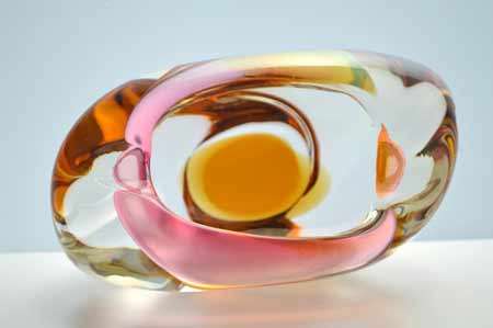 A DAZZLINGLY BEAUTIFUL NOVY BOR (BOROCRYSTAL) SCULPTURAL ART GLASS ASHTRAY / BOWL FROM THE 1960s