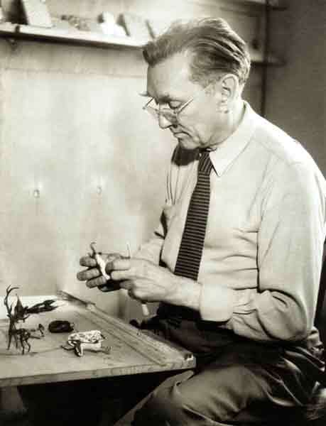 * MAGNIFICENT ZBS CZECH ART GLASS BOWL, DESIGNED BY PROF MILOSLAV KLINGER (1922-1999)