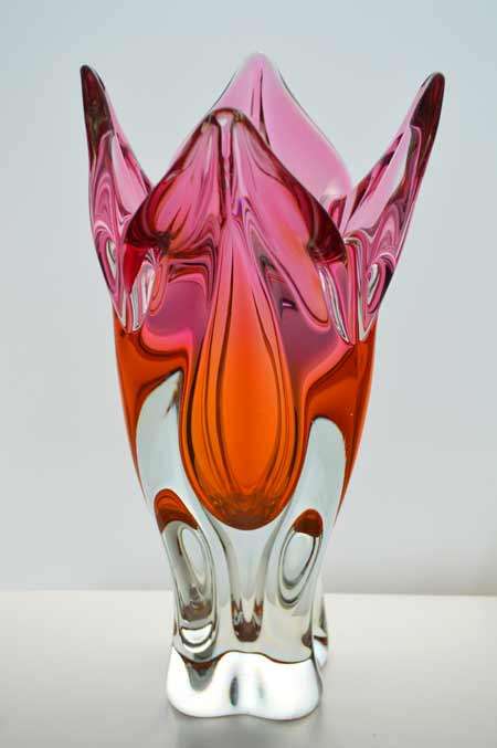 EXTRA LARGE CZECH ART GLASS CHRIBSKA SCULPTURAL VASE DESIGNED BY PROF JOSEF HOSPODKA IN THE 1970s